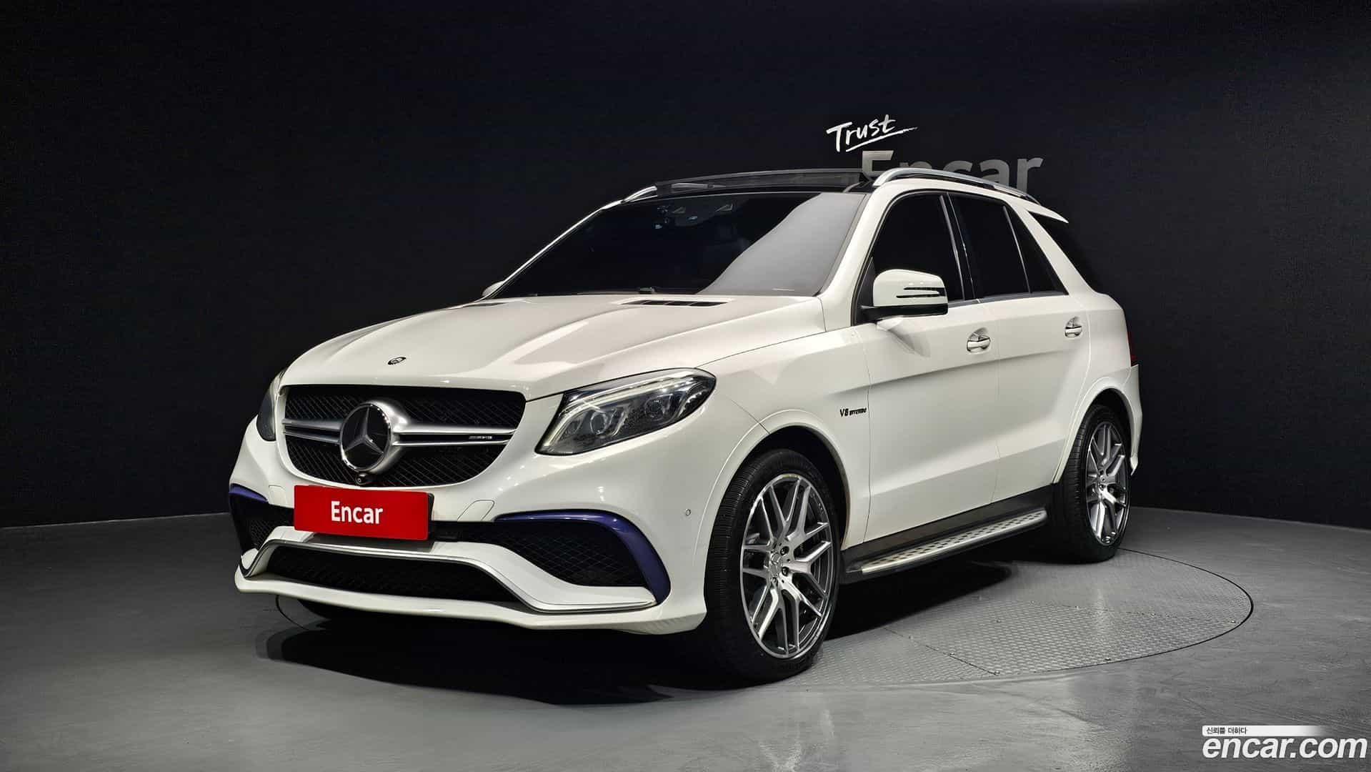 GLE-Class Mercedes-Benz 2016.0-OUTER-001