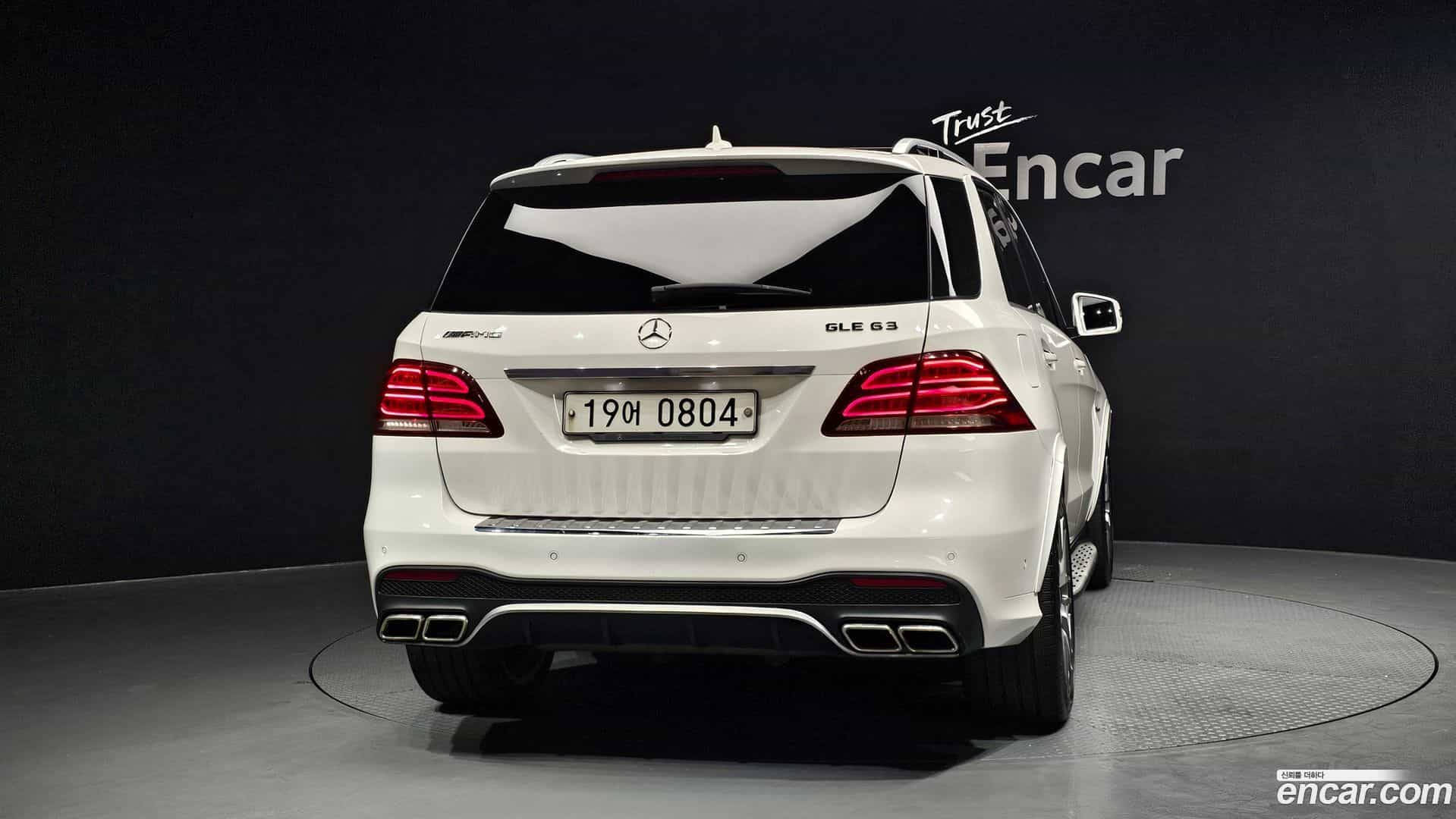 GLE-Class Mercedes-Benz 2016.0-OUTER-004