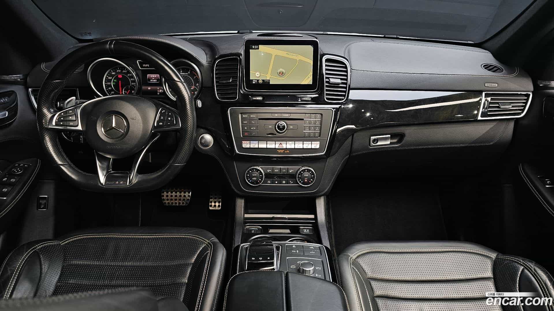 GLE-Class Mercedes-Benz 2016.0-INNER-007
