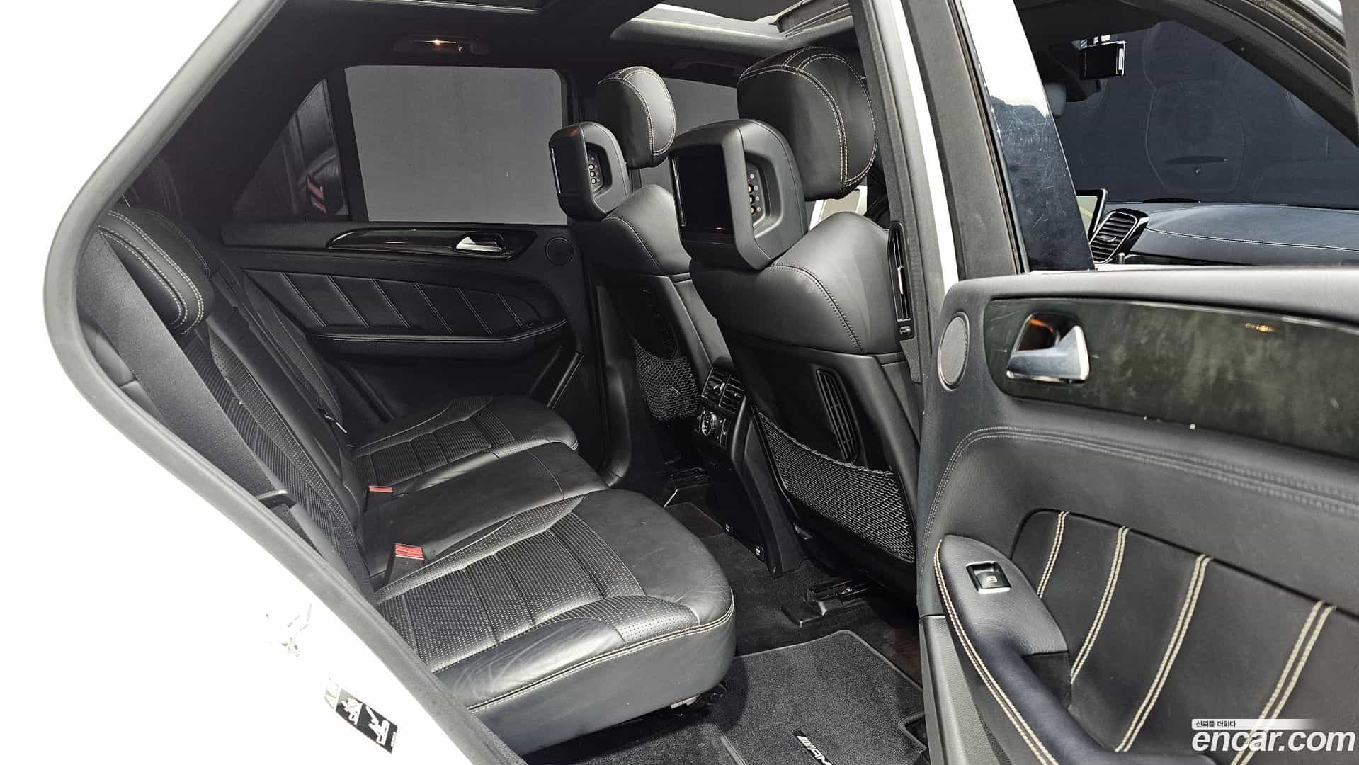 GLE-Class Mercedes-Benz 2016.0-OPTION-016