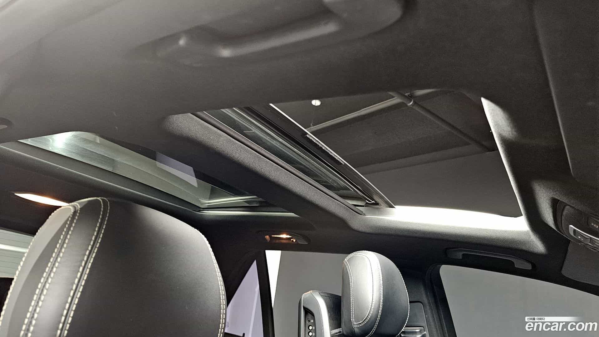 GLE-Class Mercedes-Benz 2016.0-OPTION-022