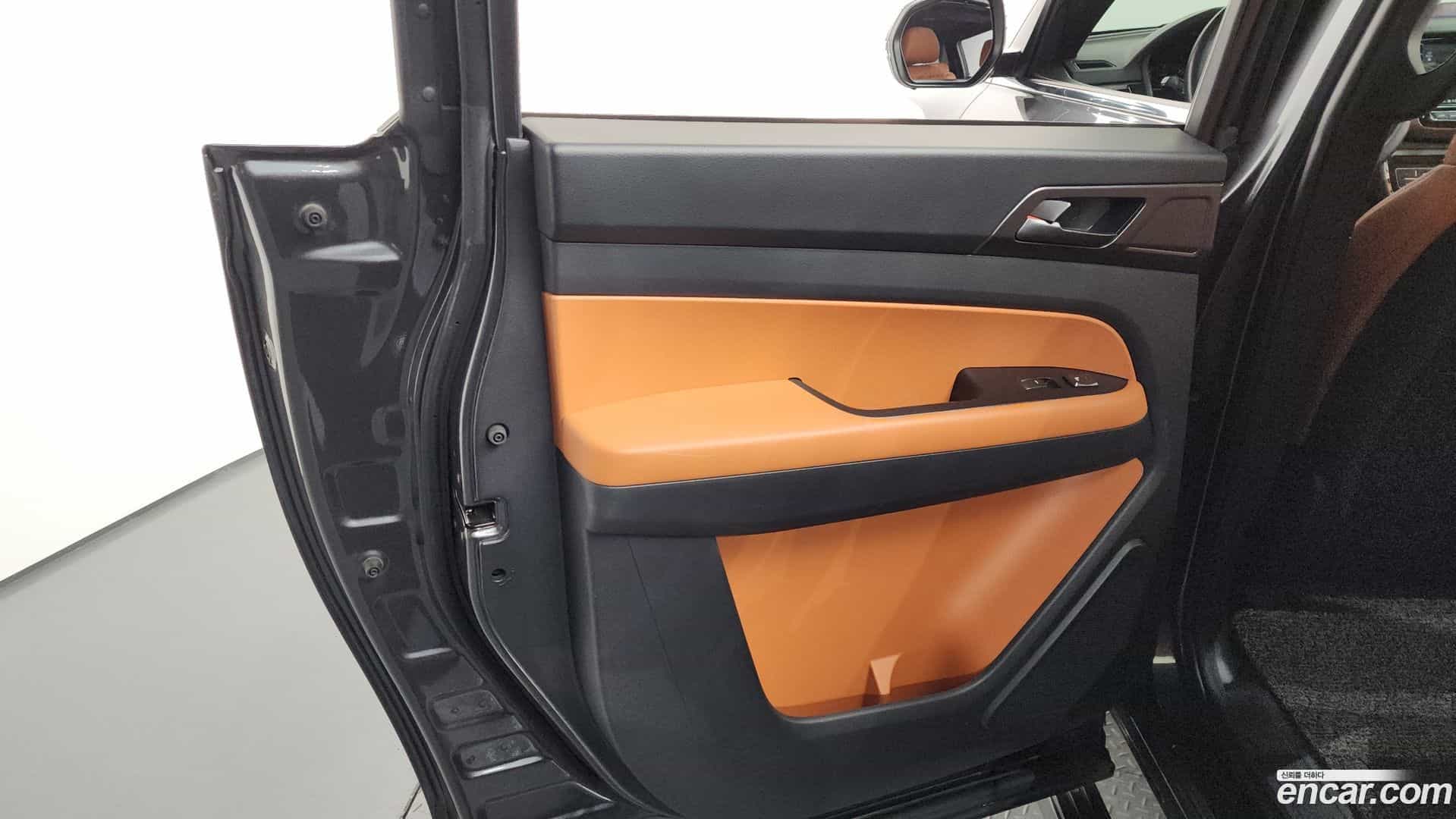 Rexton KG Mobility 2021.7-INNER-035