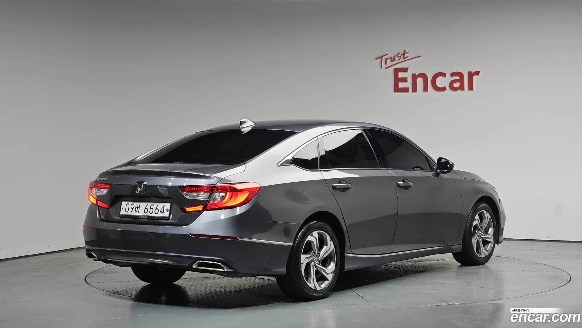 Accord Honda 2018.10-OUTER-002