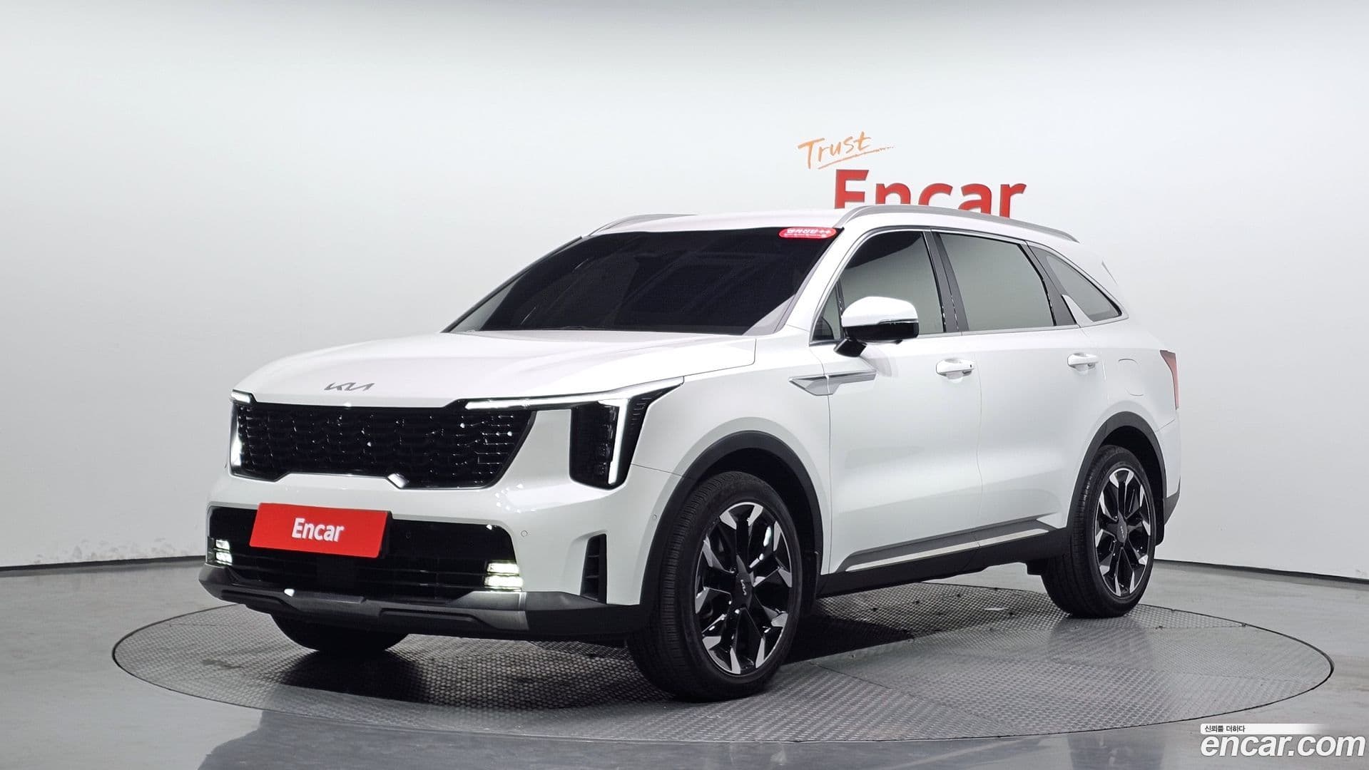 Main__Slider__Photo:Sorento Kia 2025.3-10