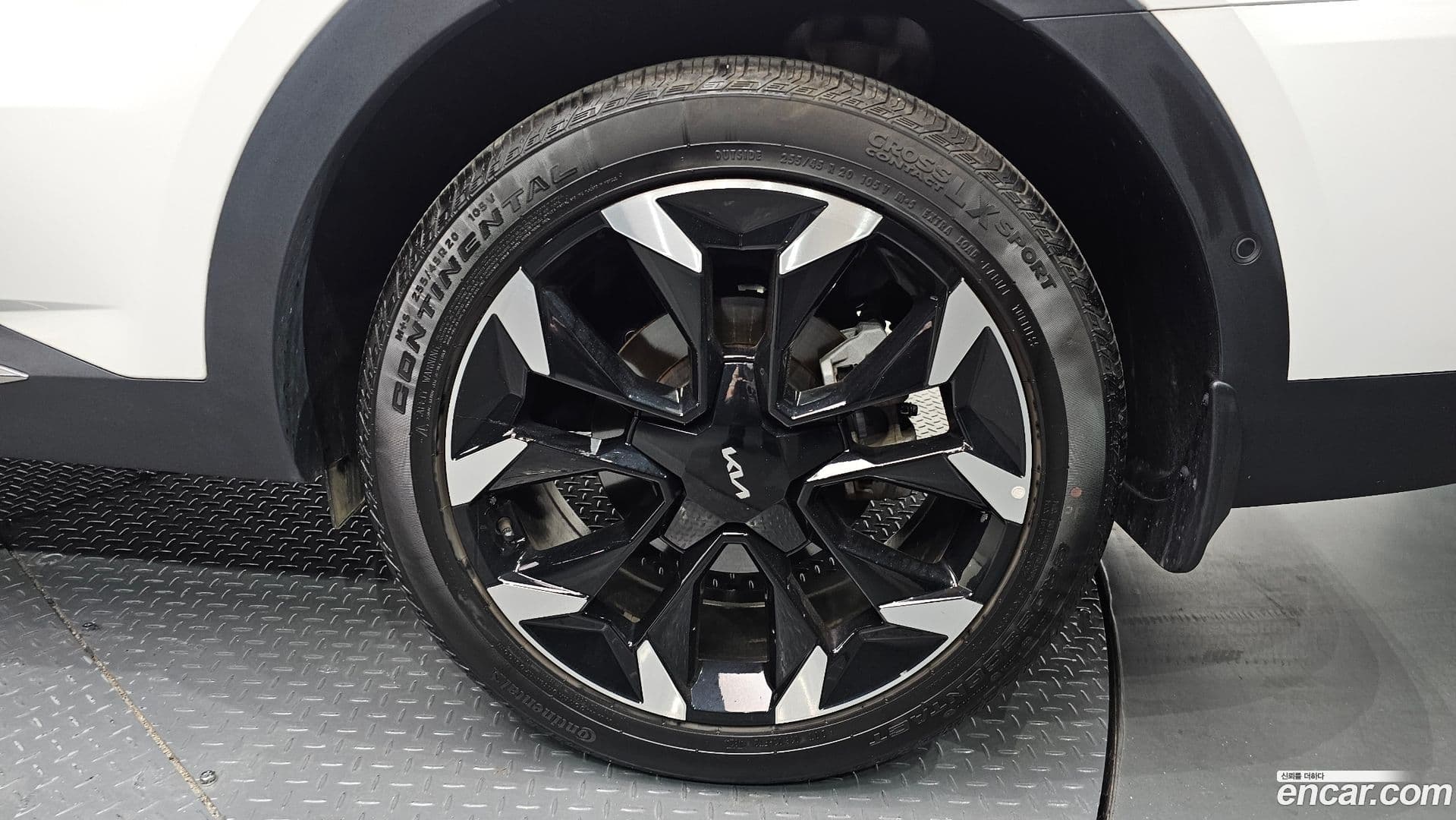 Main__Slider__Photo:Sorento Kia 2025.3-21