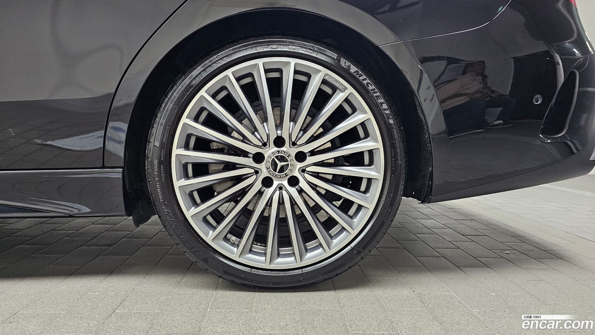 Main__Slider__Photo:C-Class Mercedes-Benz 2023.4-20