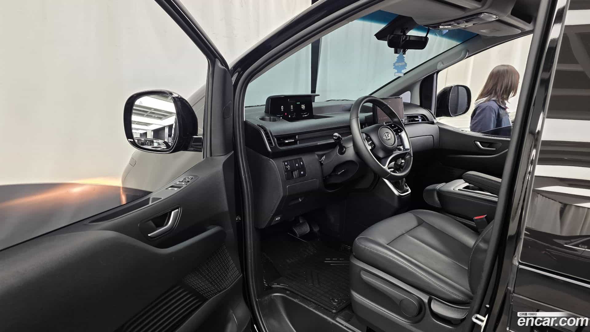 Staria Hyundai 2024.0-INNER-010