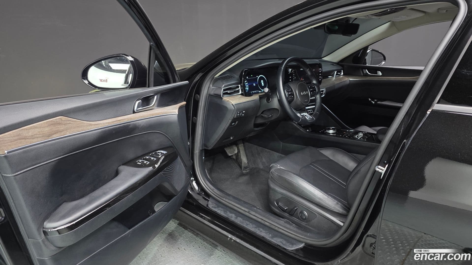 Main__Slider__Photo:K5 Kia 2023.3-9