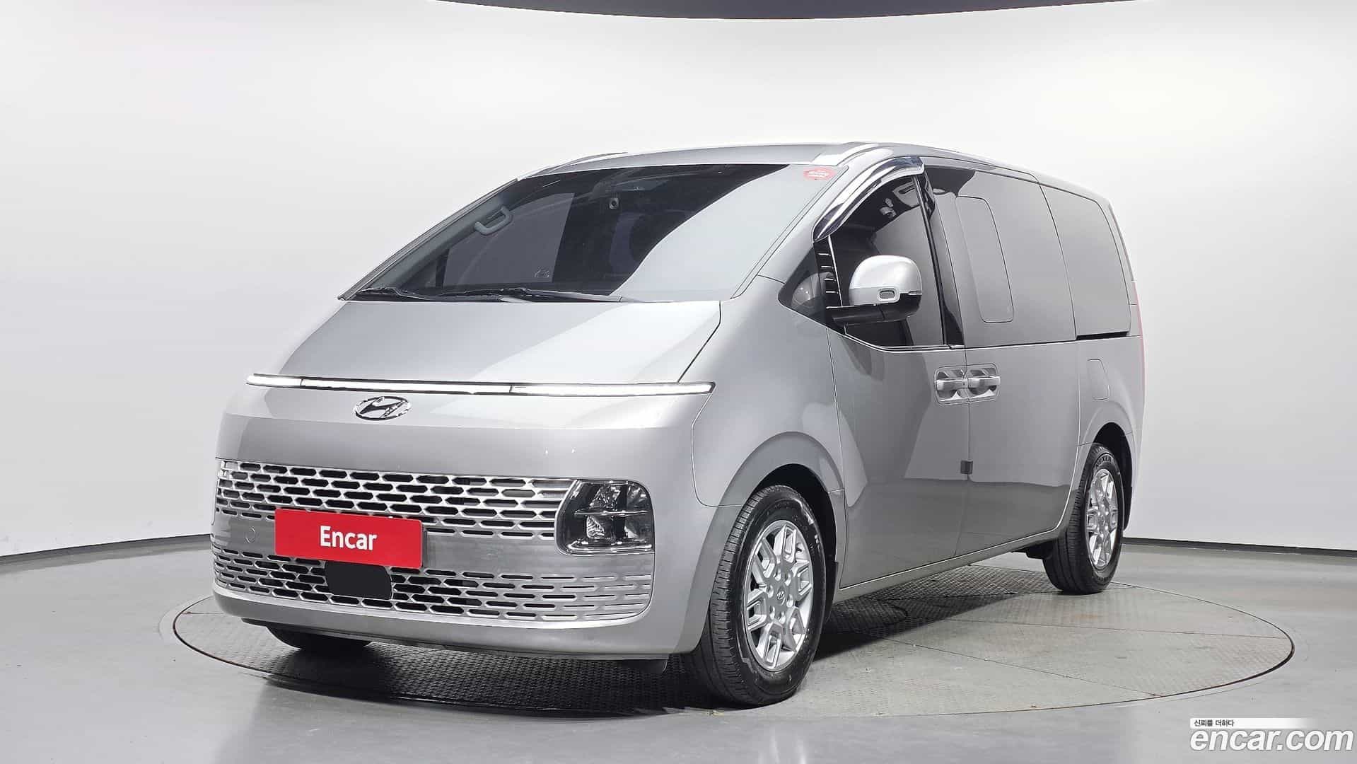 Staria Hyundai 2022.1-OUTER-001