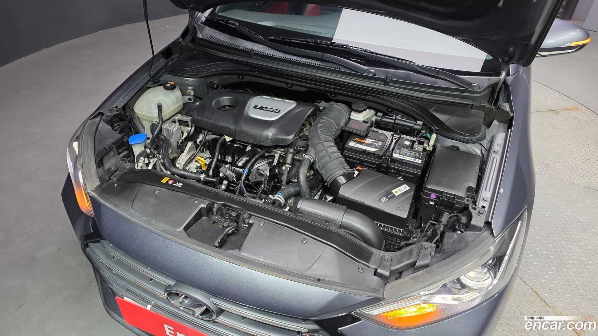 AVANTE Hyundai 2016.5-OUTER-006