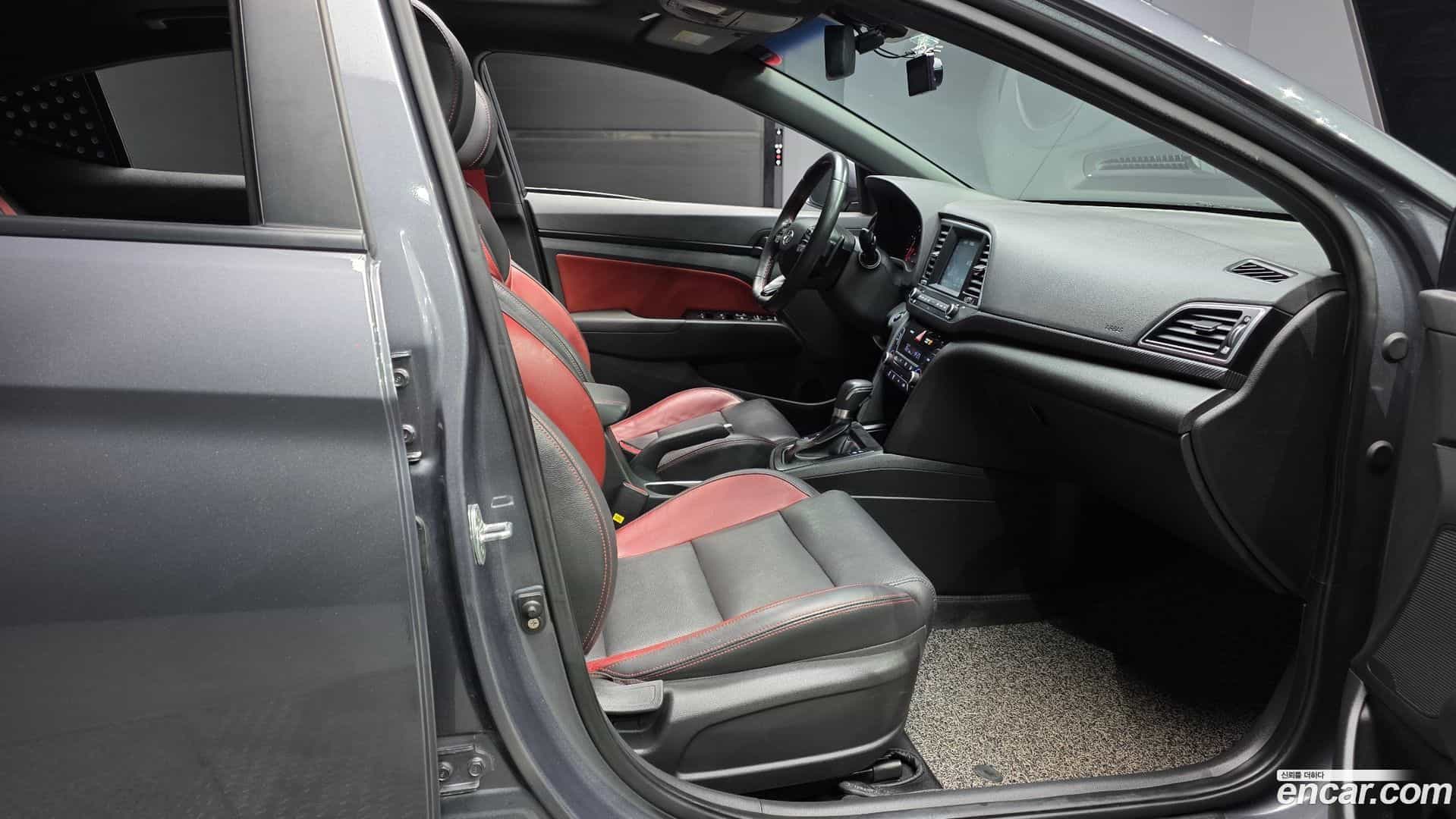 AVANTE Hyundai 2016.5-OPTION-015