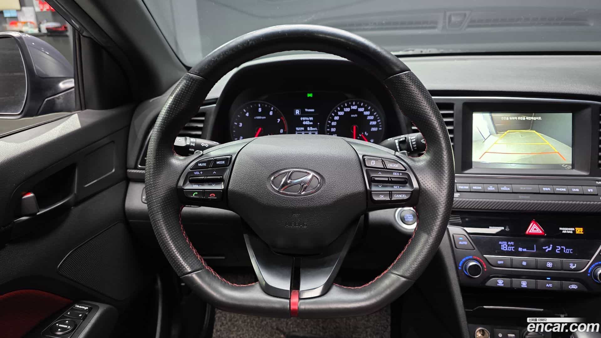 AVANTE Hyundai 2016.5-OPTION-017