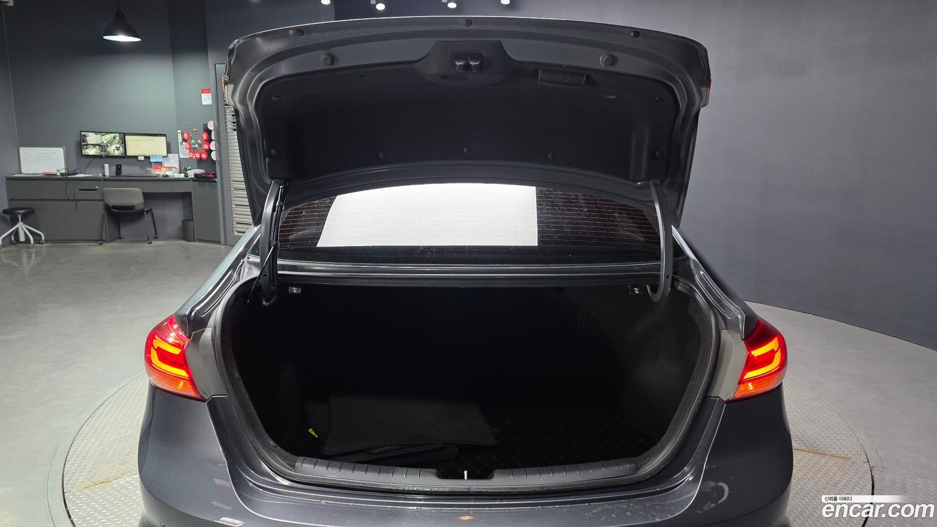 Main__Slider__Photo:AVANTE Hyundai 2016.5-19