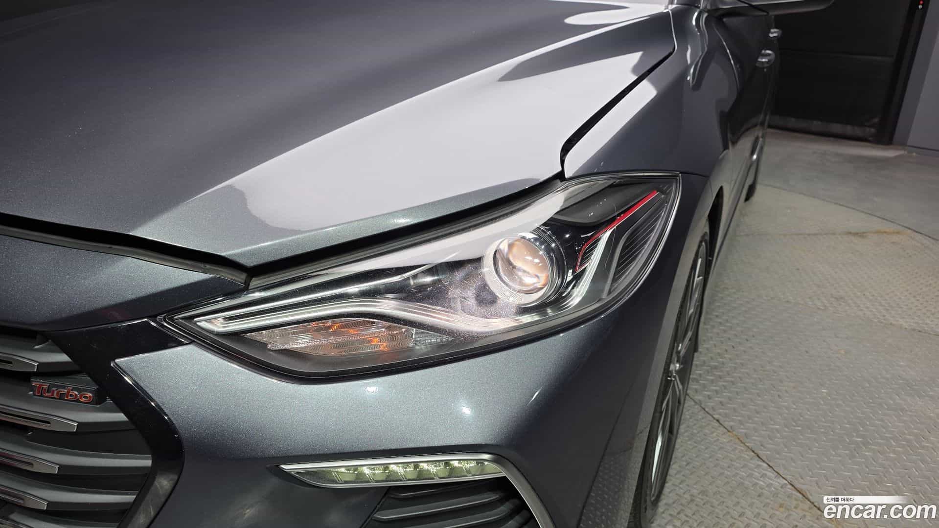 AVANTE Hyundai 2016.5-OUTER-032