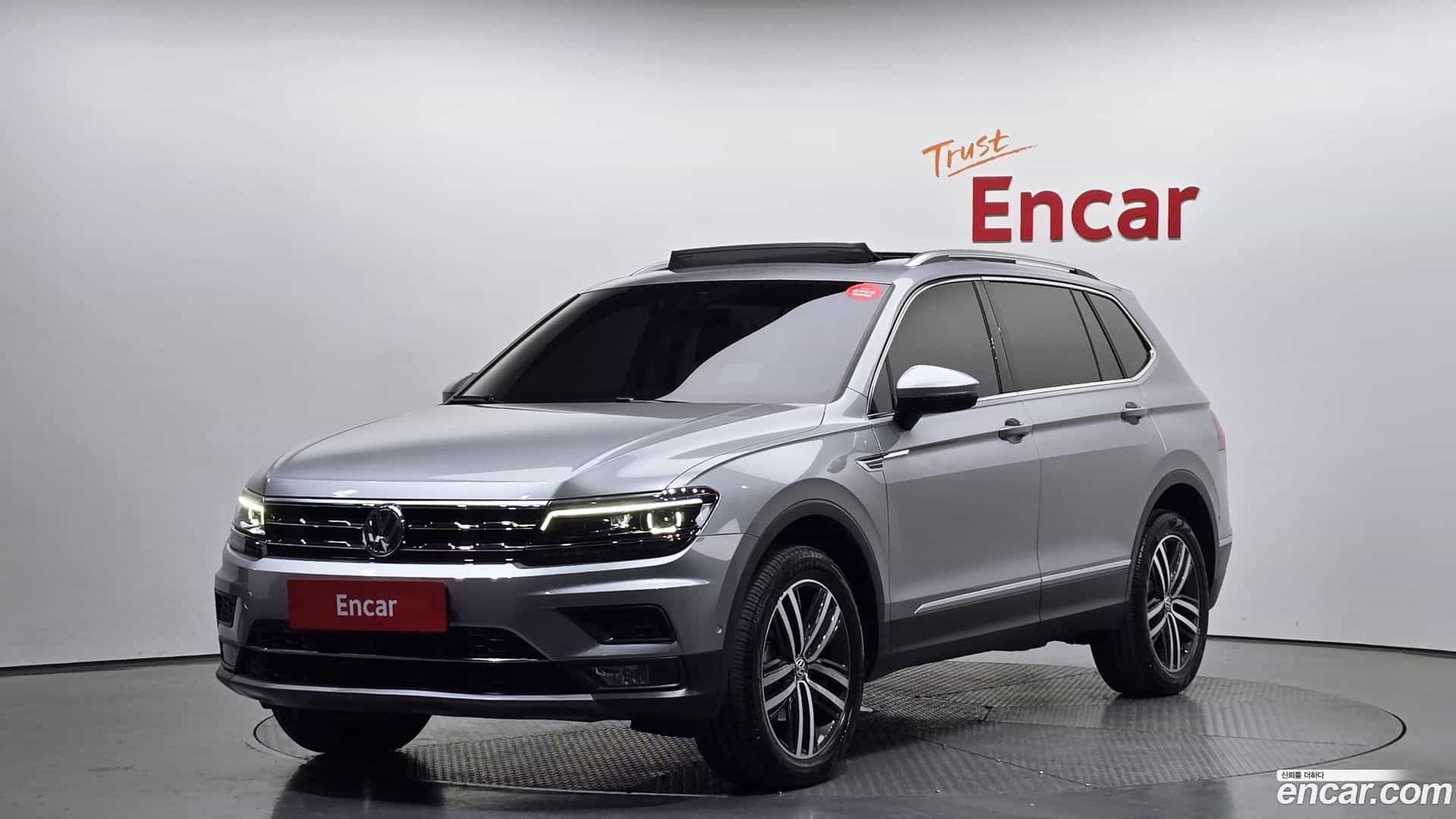 Tiguan Volkswagen 2020.11-OUTER-001