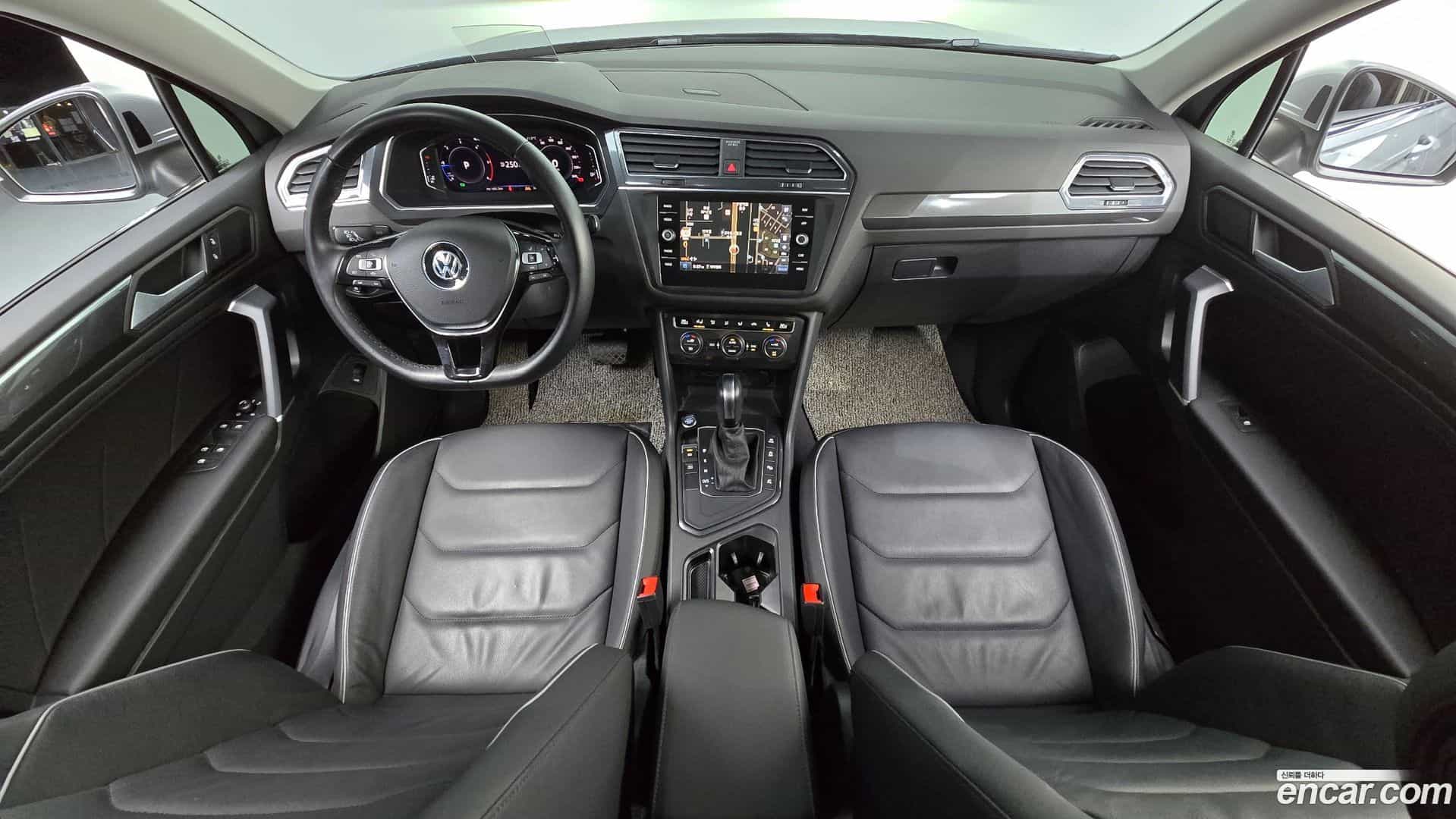 Tiguan Volkswagen 2020.11-INNER-007