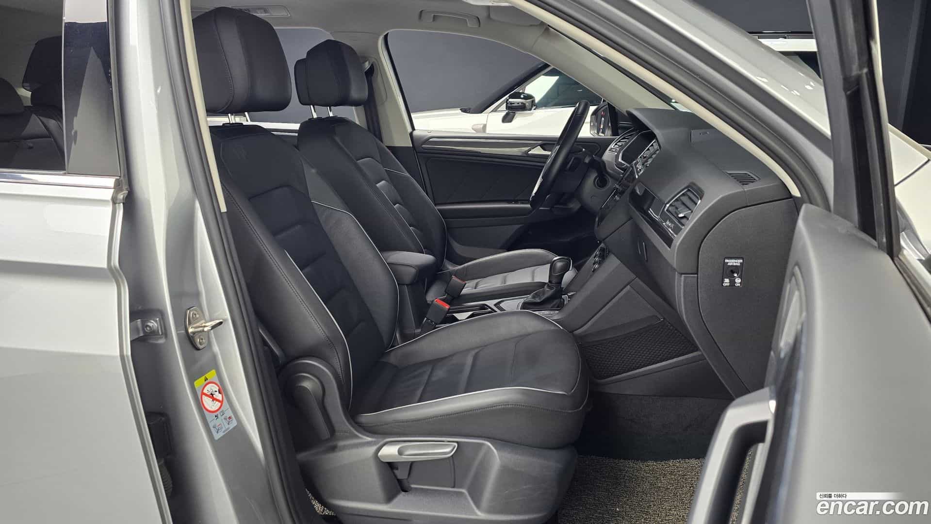 Tiguan Volkswagen 2020.11-INNER-010