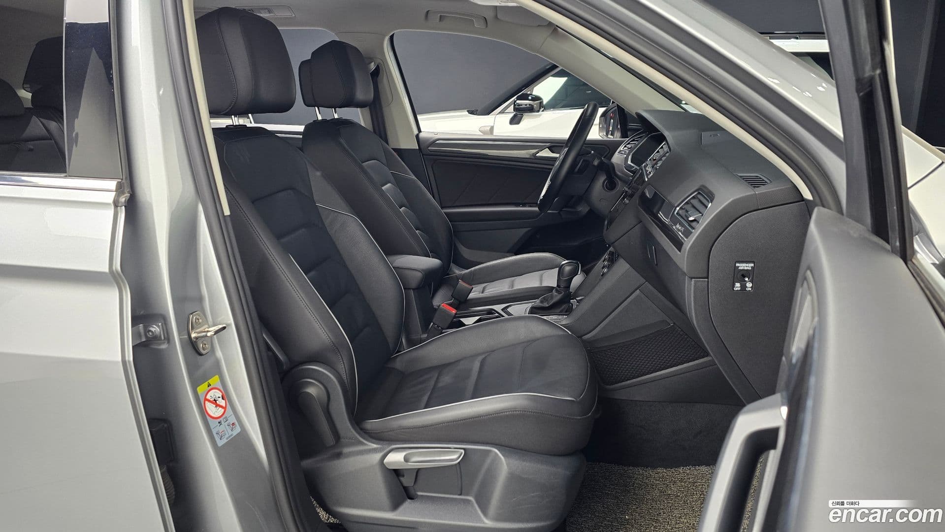 Main__Slider__Photo:Tiguan Volkswagen 2020.11-9