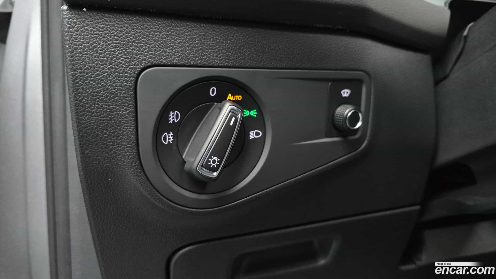 Tiguan Volkswagen 2020.11-OPTION-018