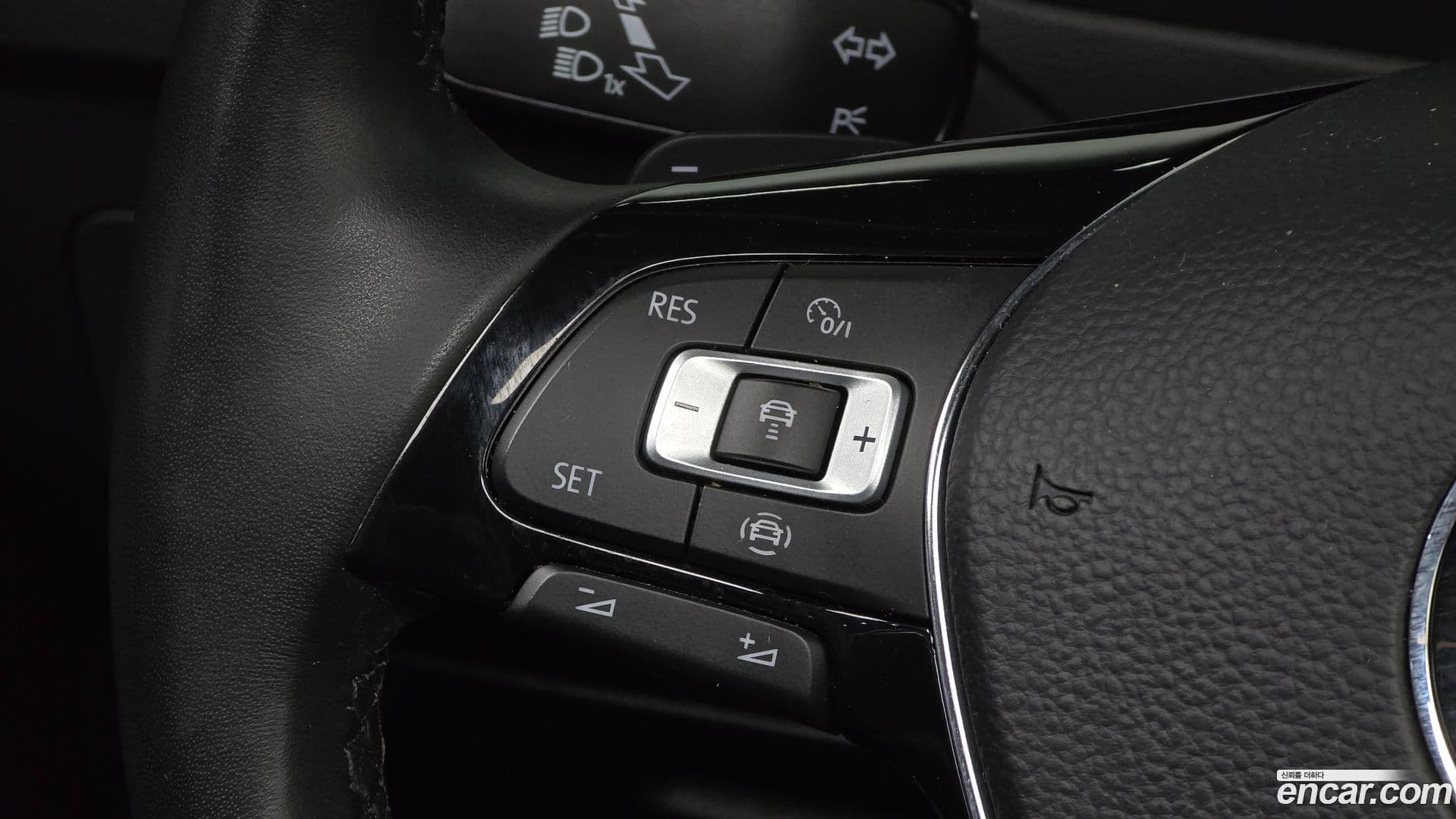 Main__Slider__Photo:Tiguan Volkswagen 2020.11-17