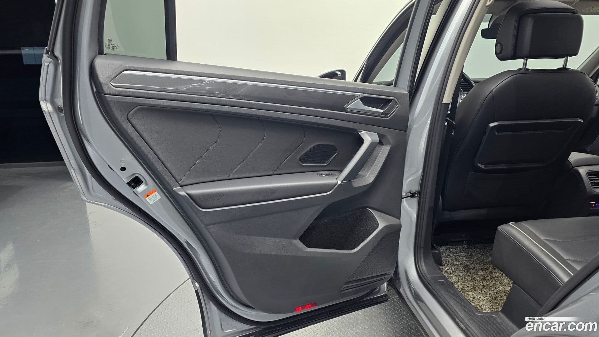 Main__Slider__Photo:Tiguan Volkswagen 2020.11-24