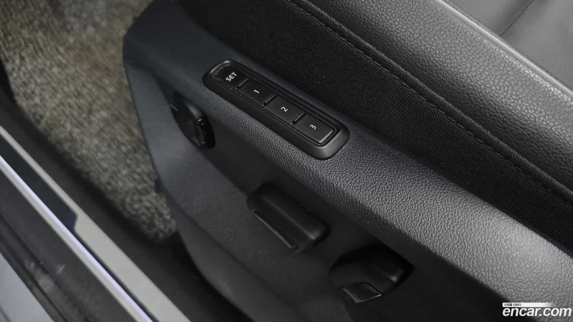 Tiguan Volkswagen 2020.11-OPTION-041