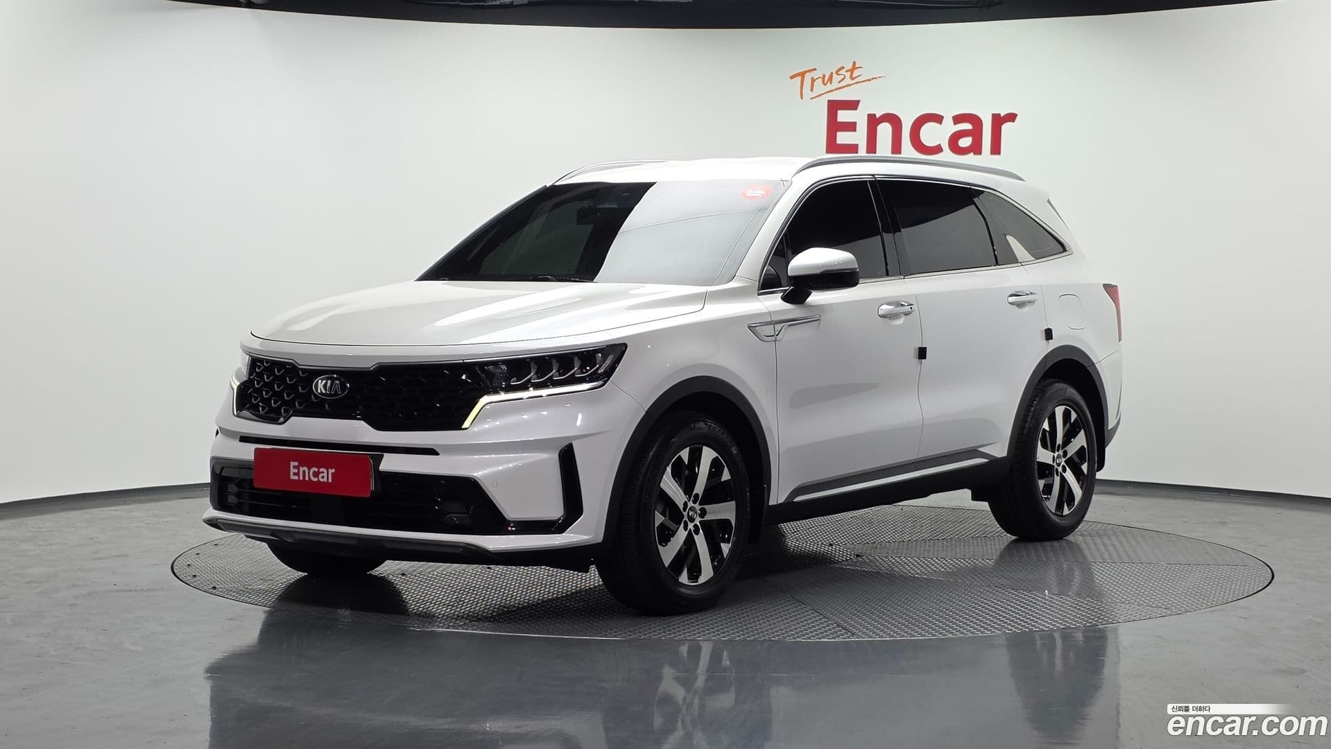 Main__Slider__Photo:Sorento Kia 2020.3-0