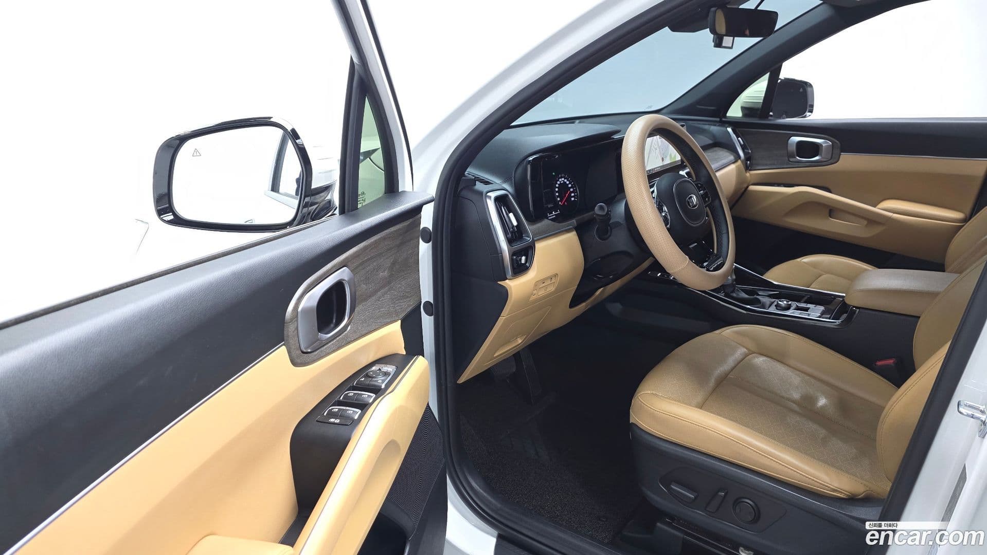 Main__Slider__Photo:Sorento Kia 2020.3-9