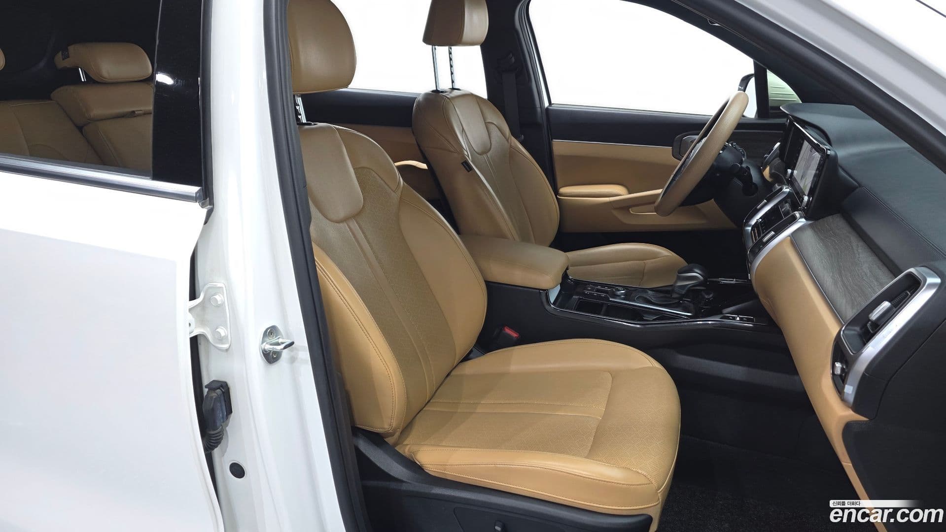 Main__Slider__Photo:Sorento Kia 2020.3-11