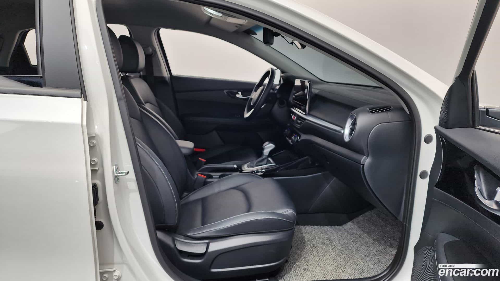 K3 Kia 2024.1-INNER-036