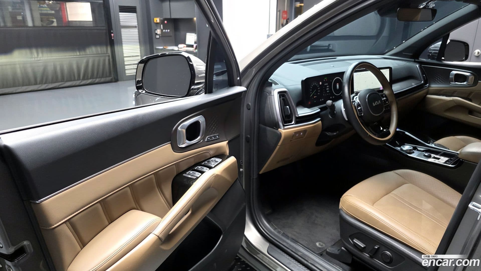 Main__Slider__Photo:Sorento Kia 2024.0-9