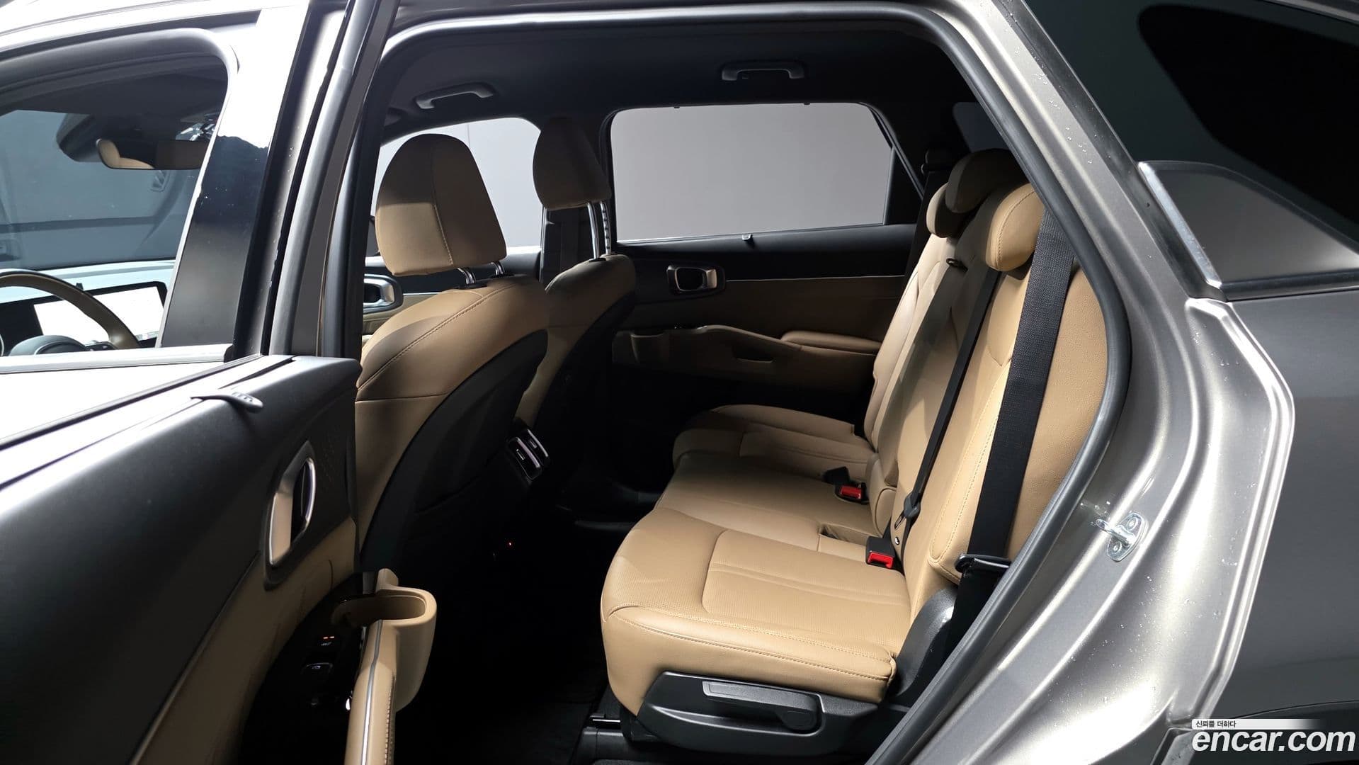 Main__Slider__Photo:Sorento Kia 2024.0-11