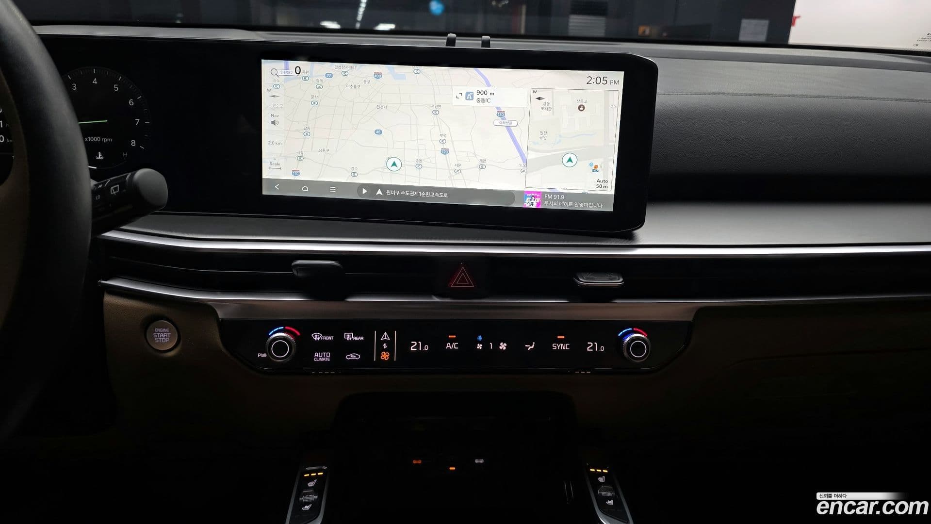 Main__Slider__Photo:Sorento Kia 2024.0-13