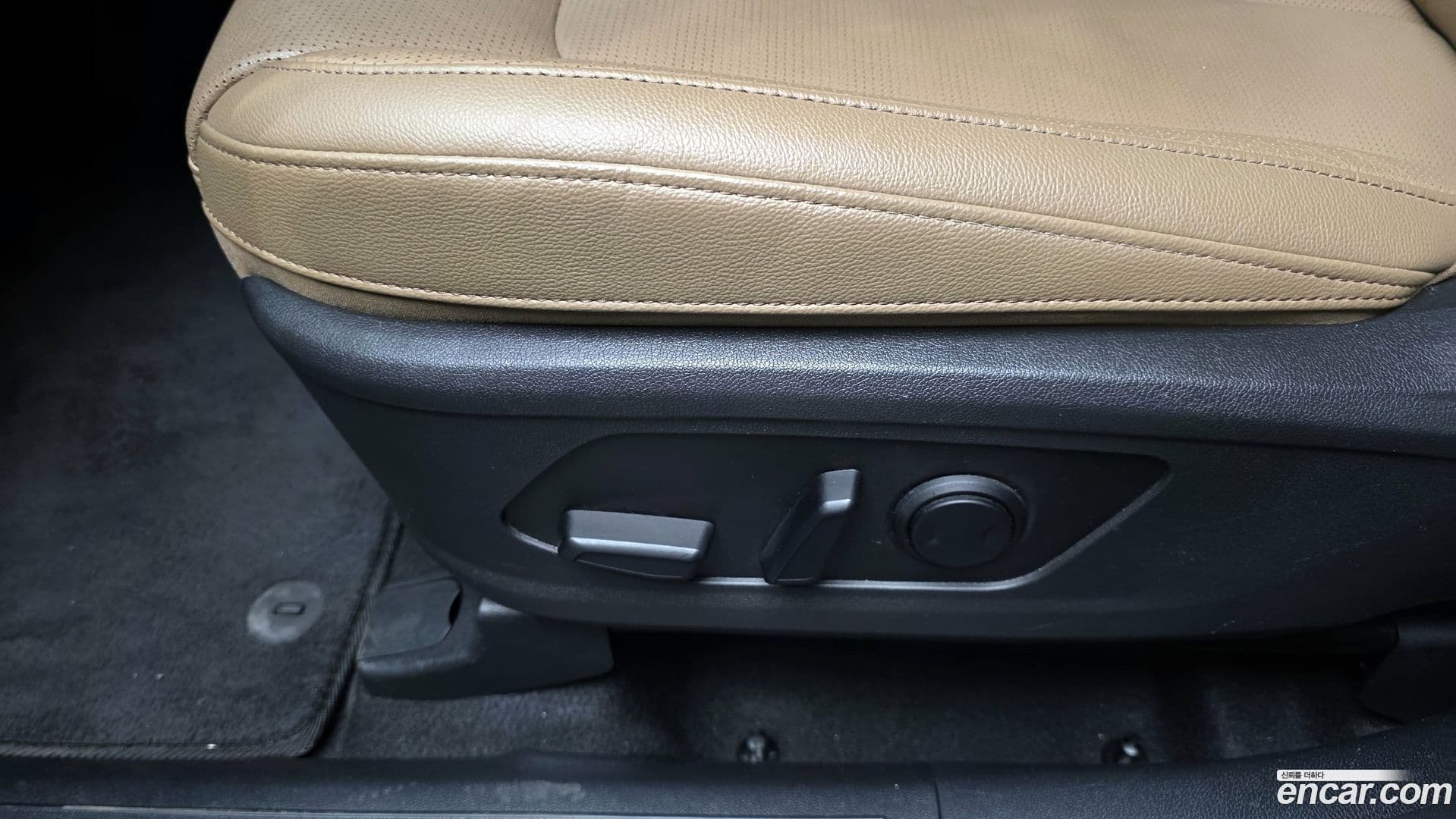 Main__Slider__Photo:Sorento Kia 2024.0-30