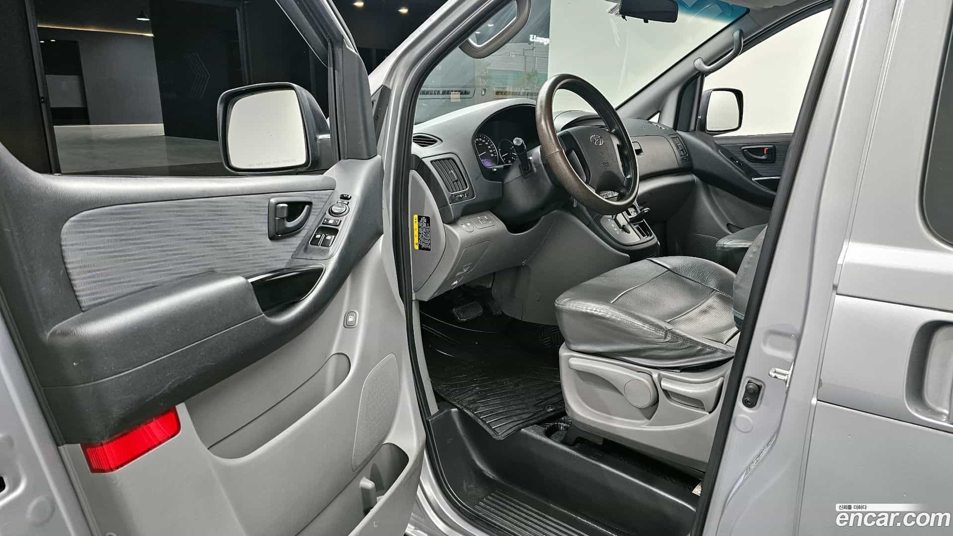 Starex Hyundai 2017.4-INNER-010