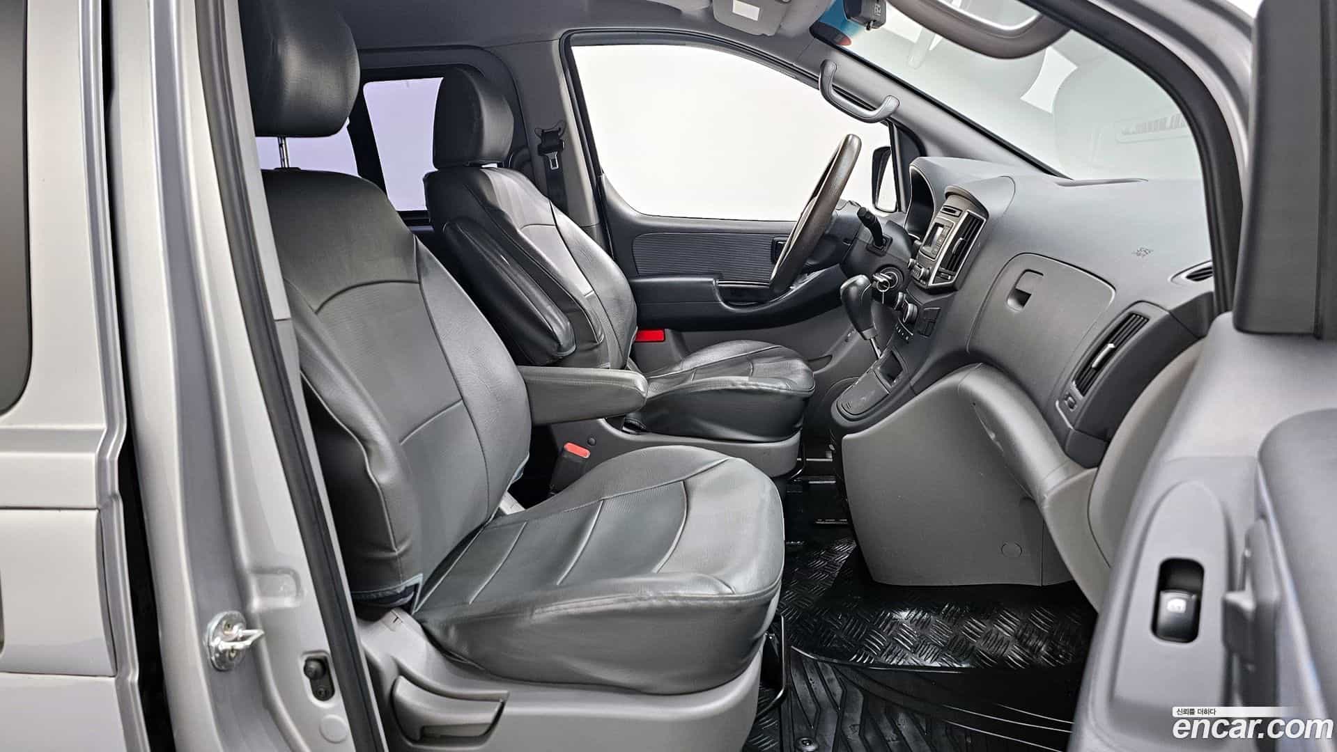 Starex Hyundai 2017.4-OPTION-015
