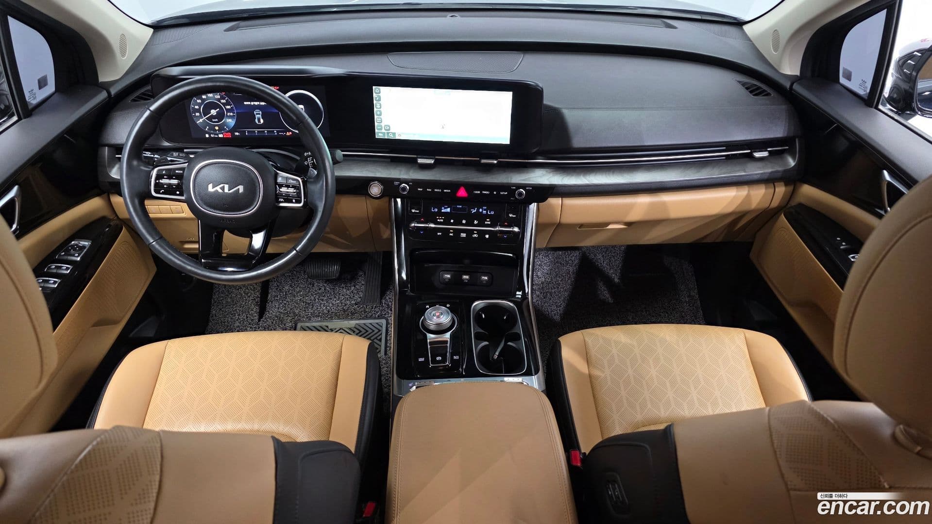 Main__Slider__Photo:Canival Kia 2022.4-6