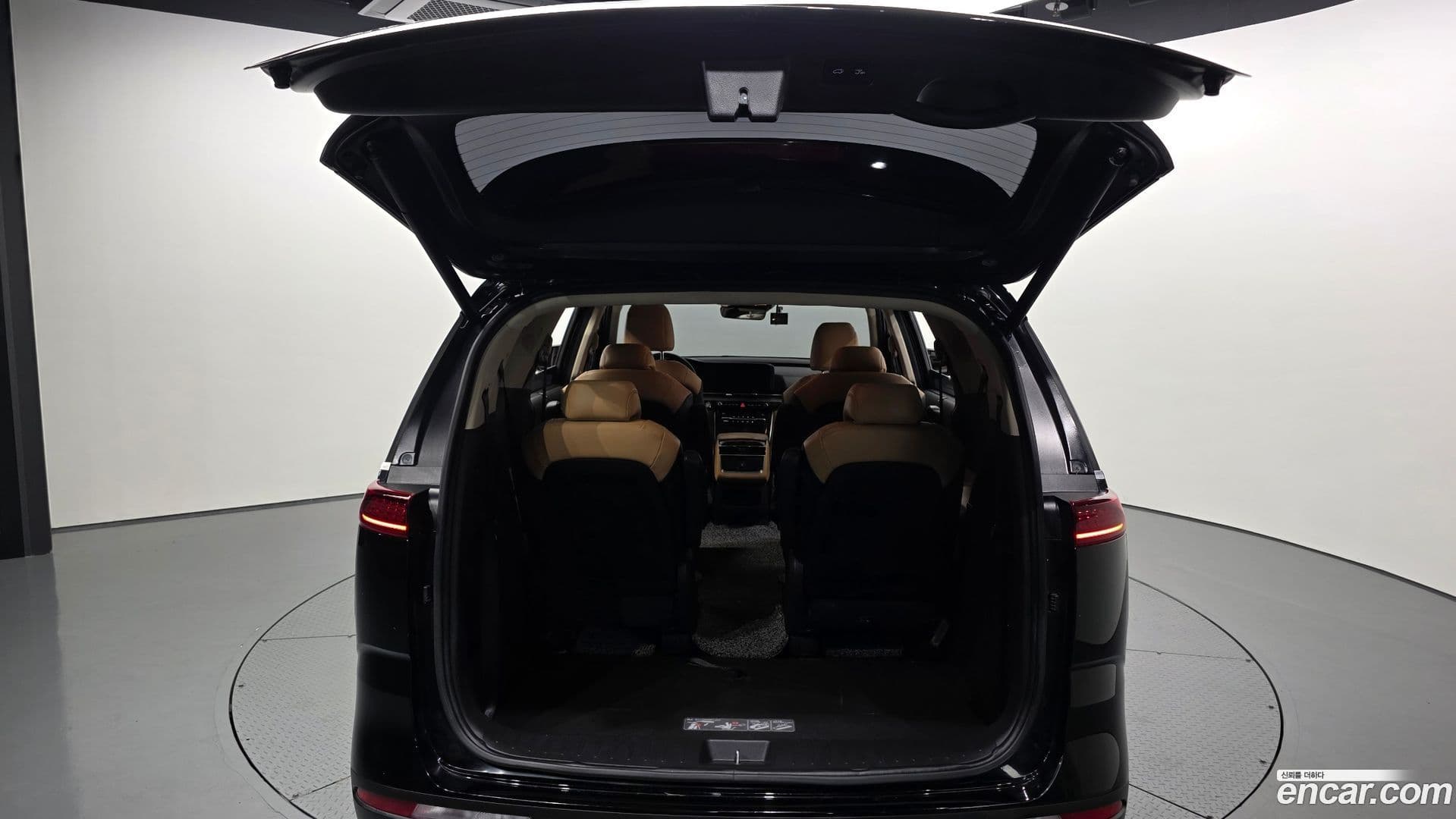 Main__Slider__Photo:Canival Kia 2022.4-19