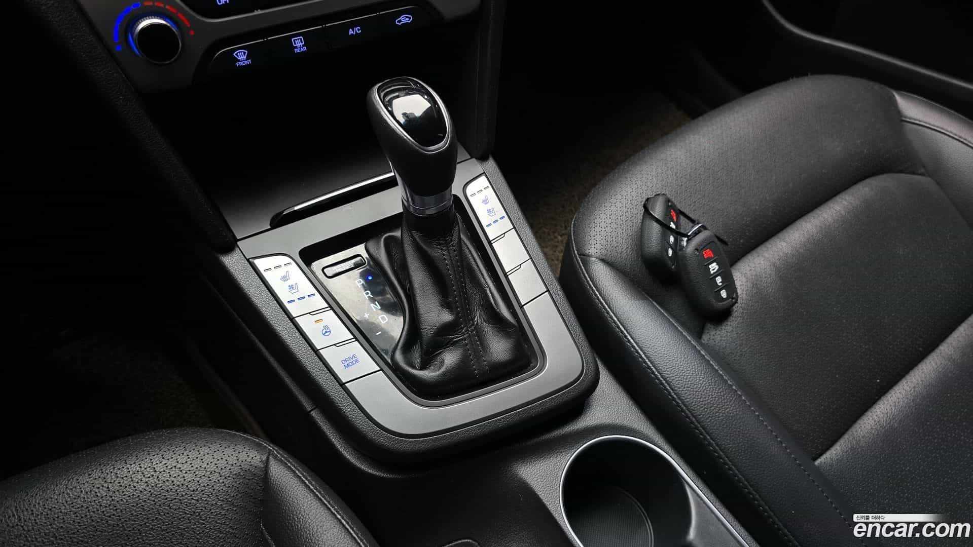 AVANTE Hyundai 2015.11-INNER-009