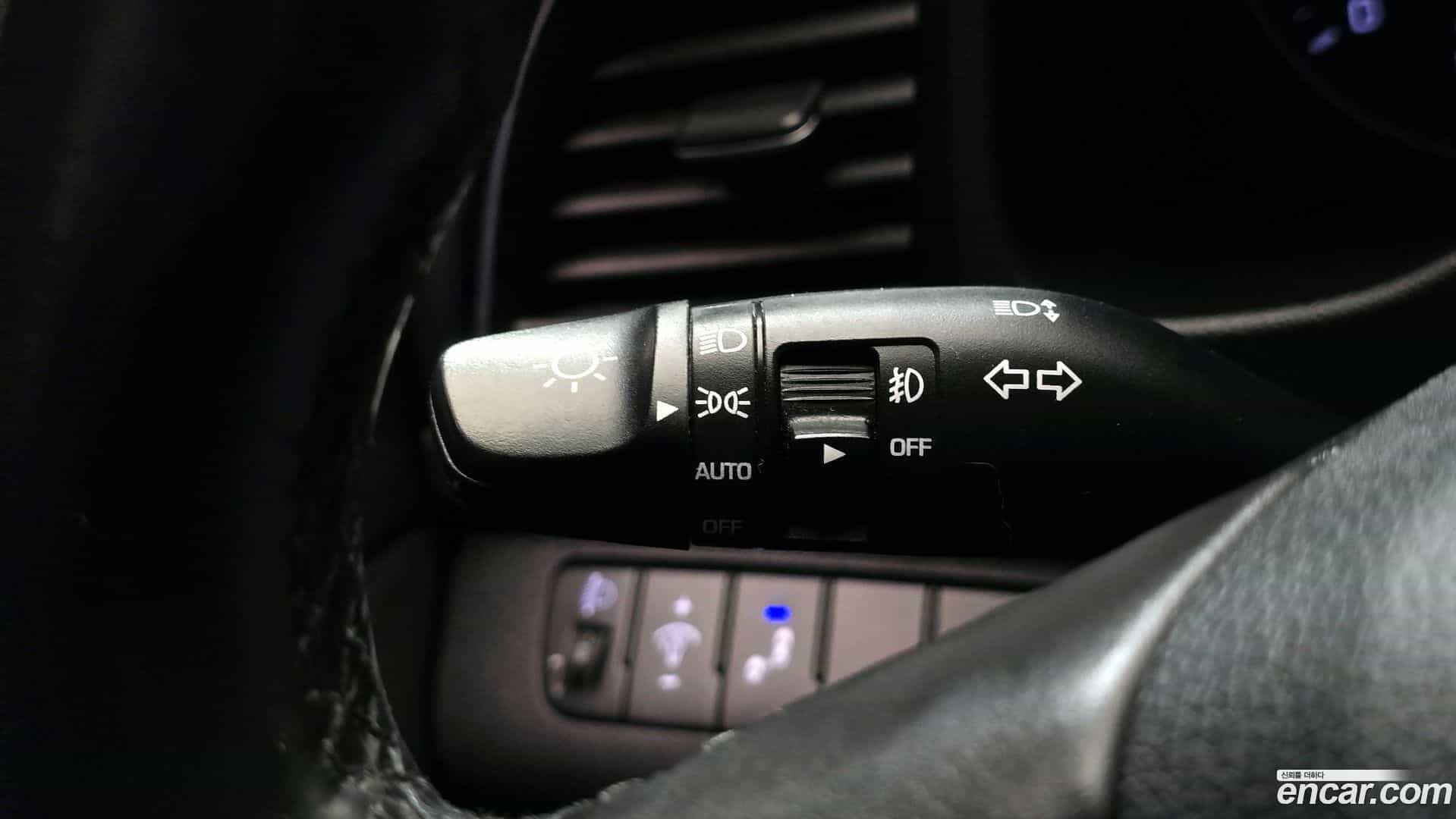 AVANTE Hyundai 2015.11-OPTION-019