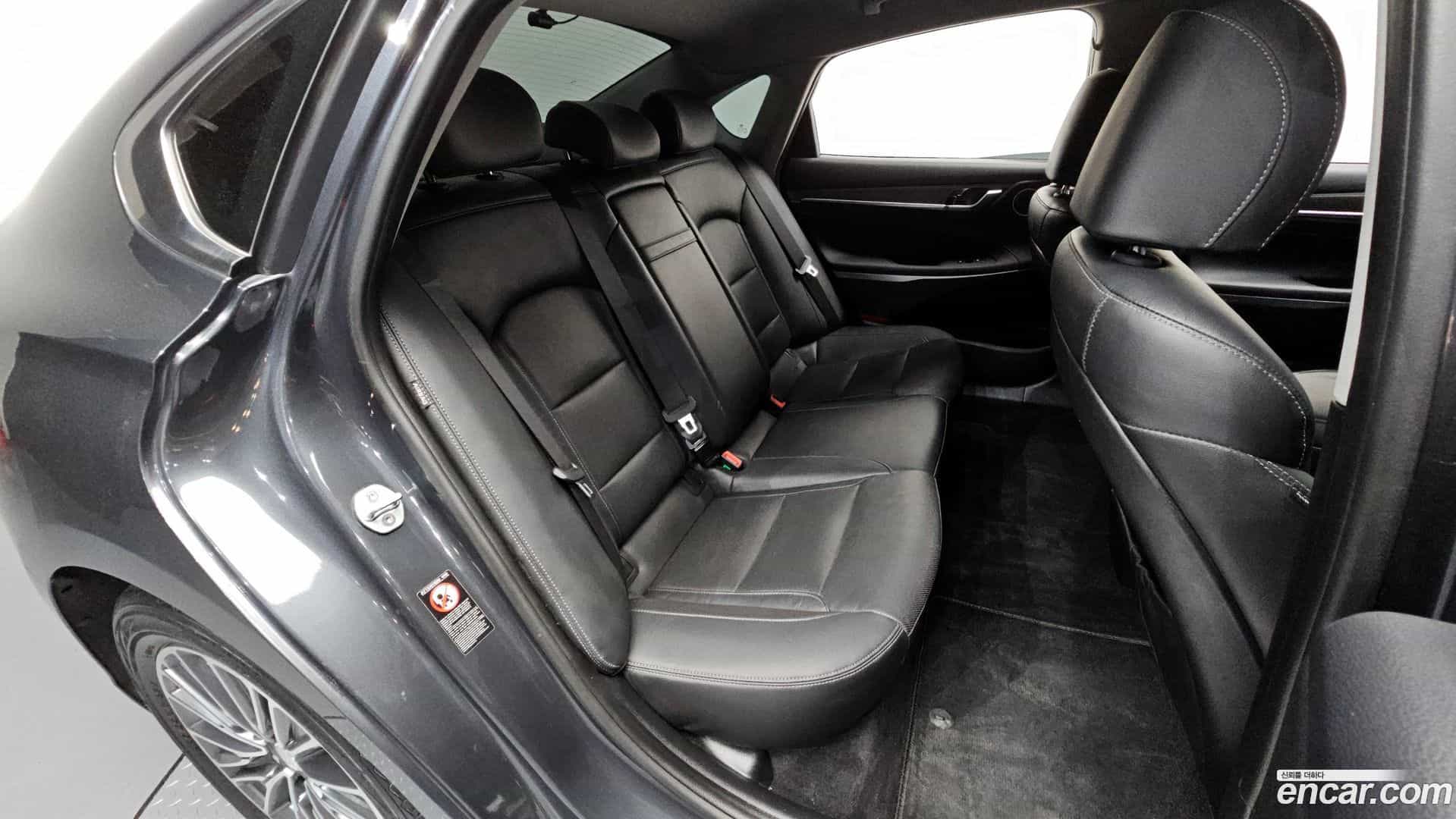 Grandeur Hyundai 2018.11-OPTION-015