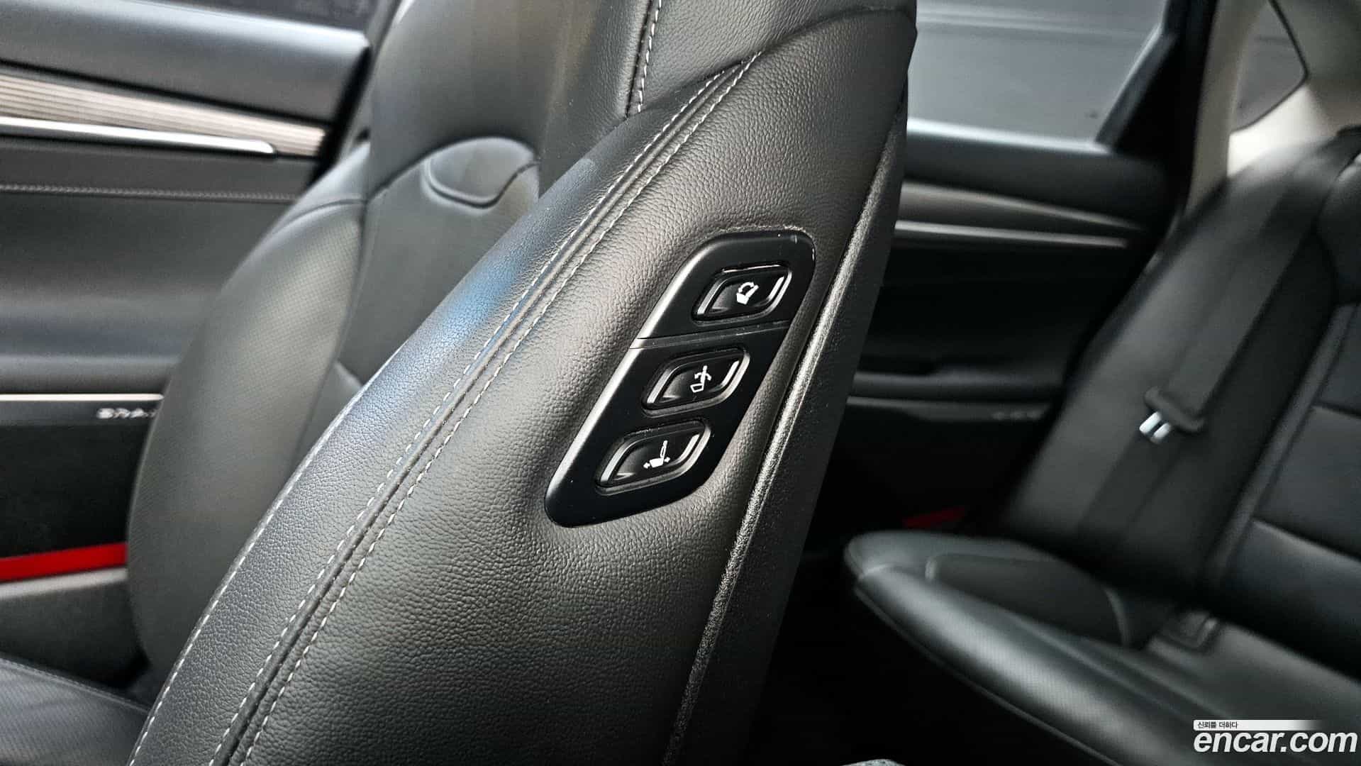 Grandeur Hyundai 2018.11-OPTION-023