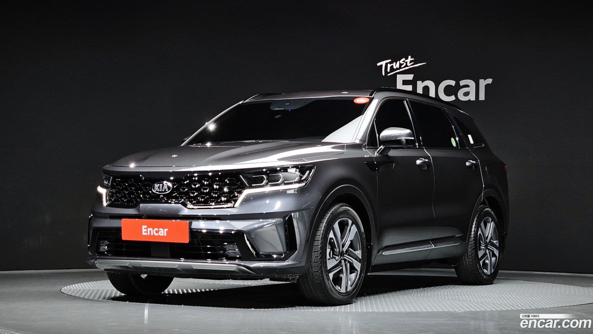 Main__Slider__Photo:Sorento Kia 2021.2-0