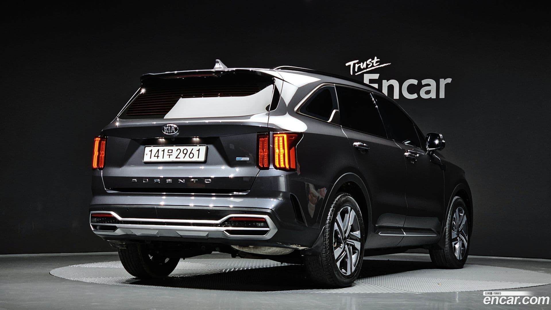 Main__Slider__Photo:Sorento Kia 2021.2-1