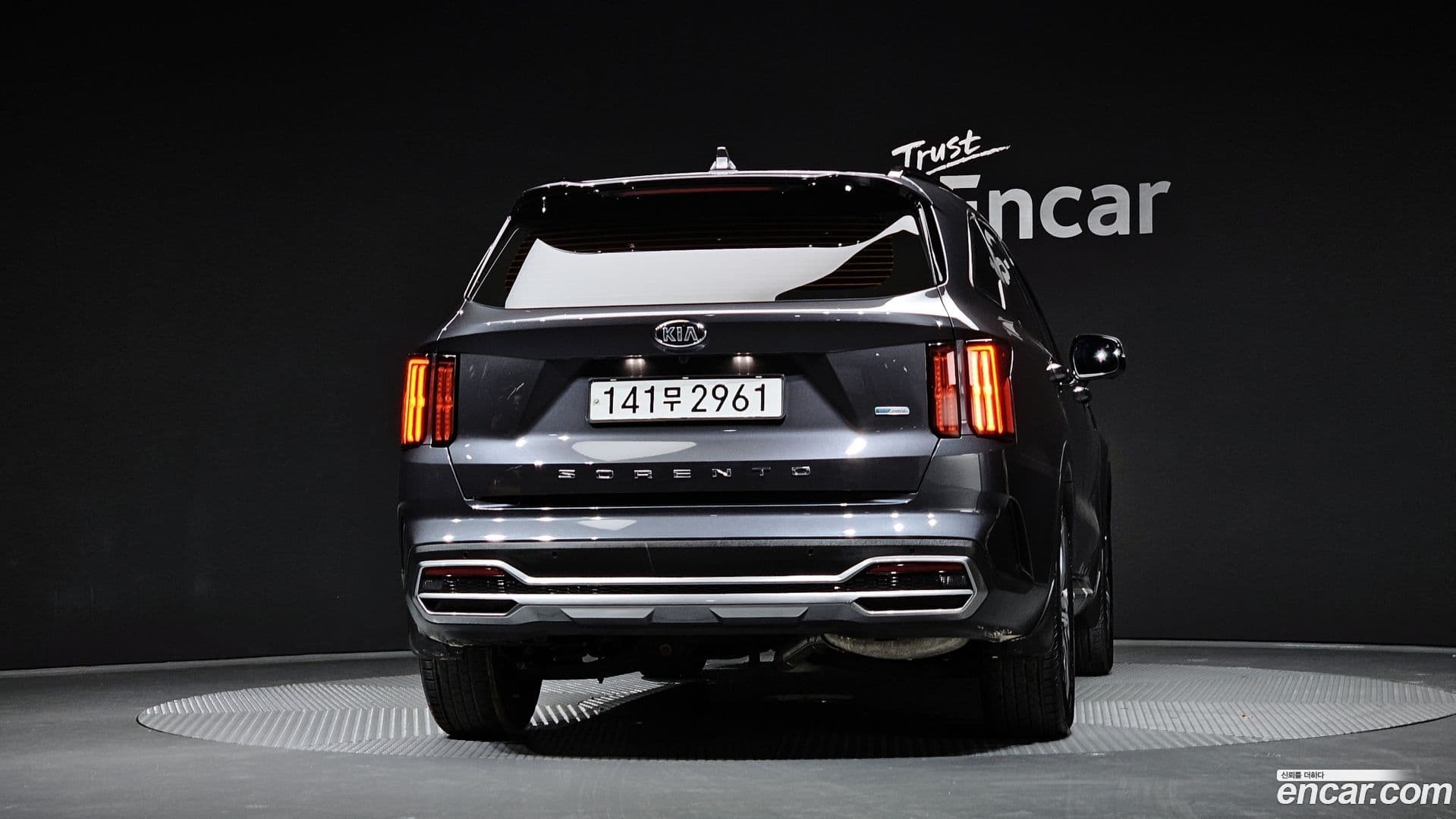 Main__Slider__Photo:Sorento Kia 2021.2-3