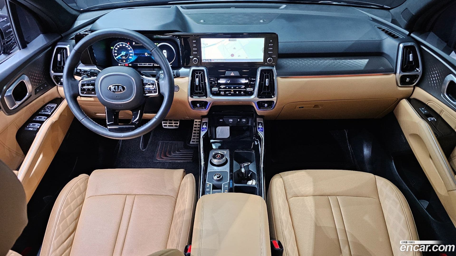 Main__Slider__Photo:Sorento Kia 2021.2-6
