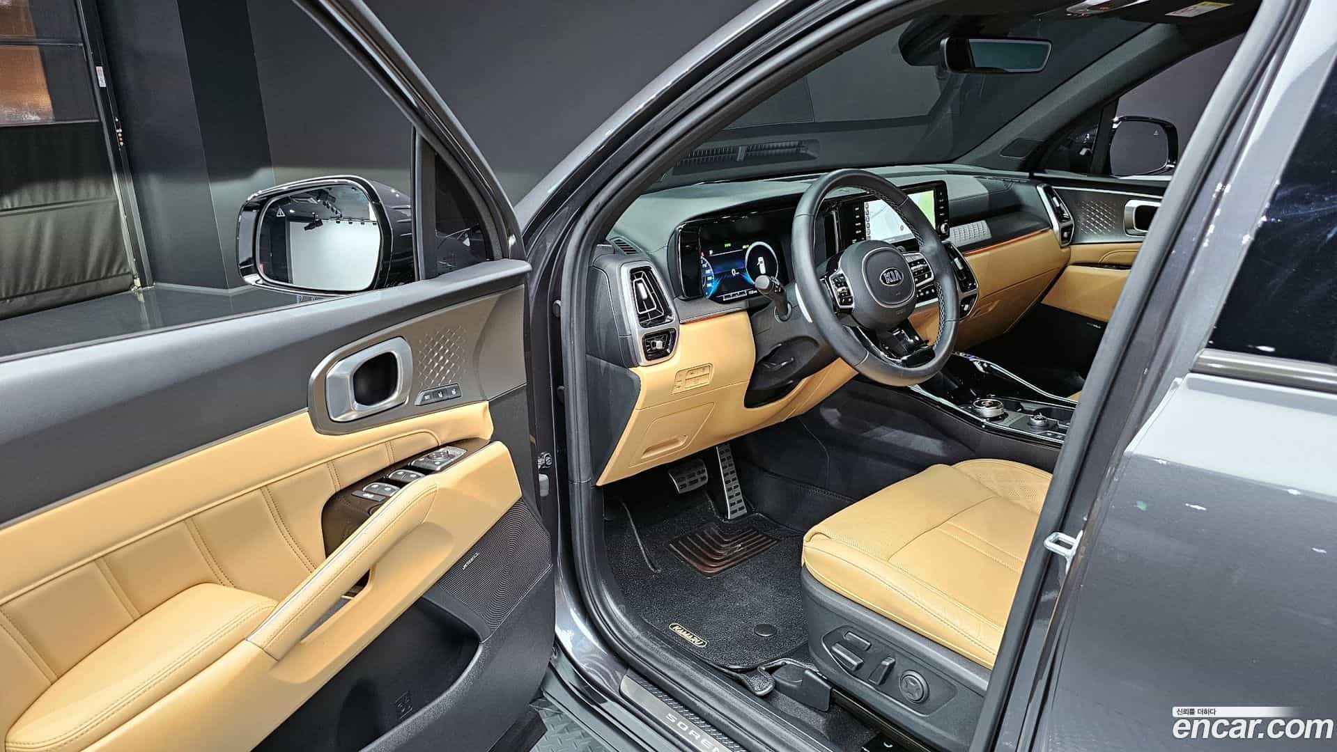 Sorento Kia 2021.2-INNER-010