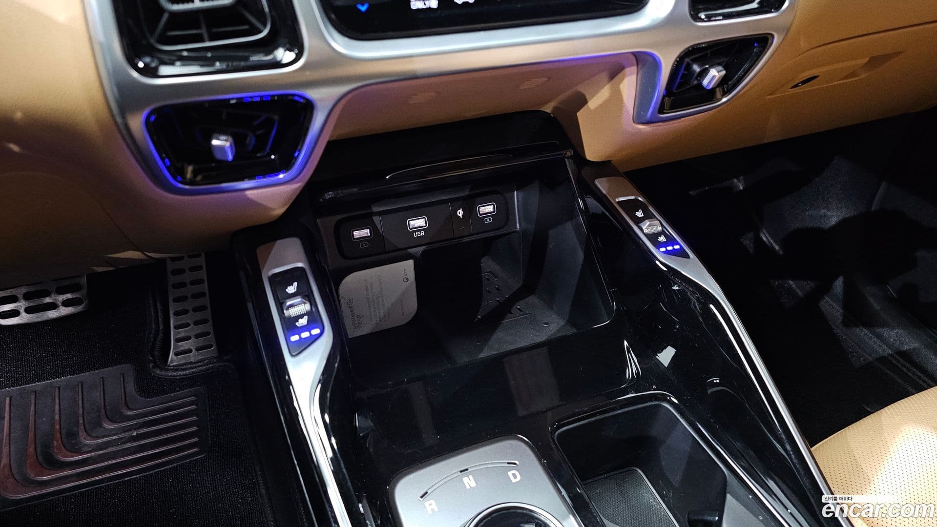 Main__Slider__Photo:Sorento Kia 2021.2-17