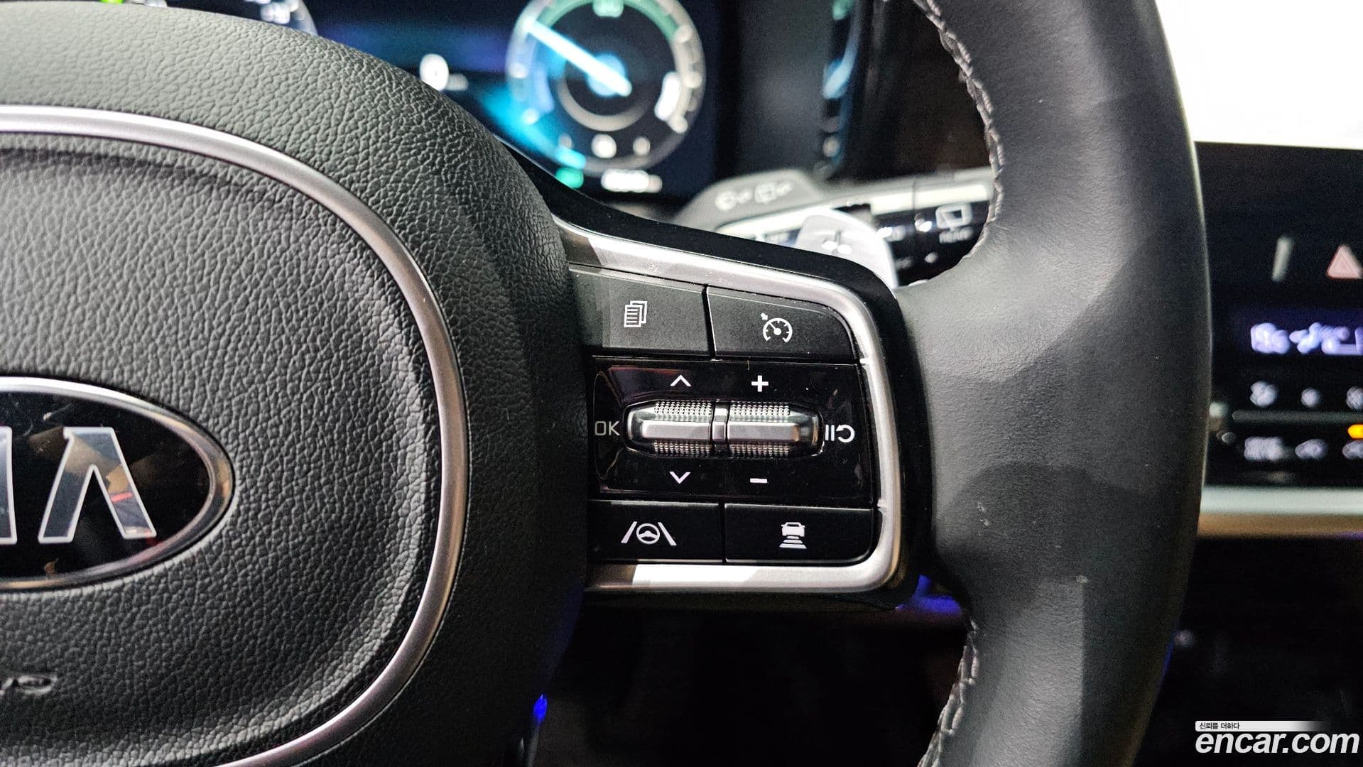 Main__Slider__Photo:Sorento Kia 2021.2-18
