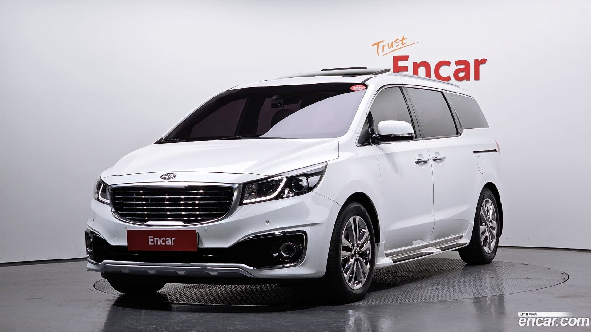 Main__Slider__Photo:Canival Kia 2015.3-0